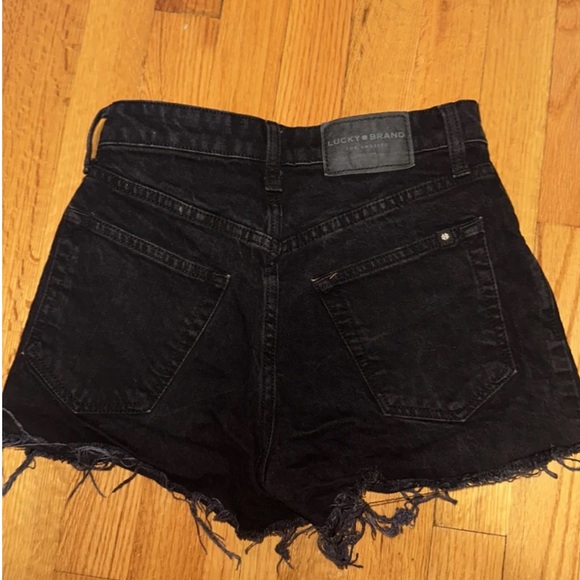 Lucky Demin Shorts - Picture 2 of 3